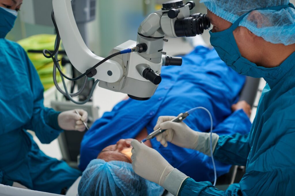 Top Benefits of Modern Cataract Surgery for Long-Lasting Vision Correction